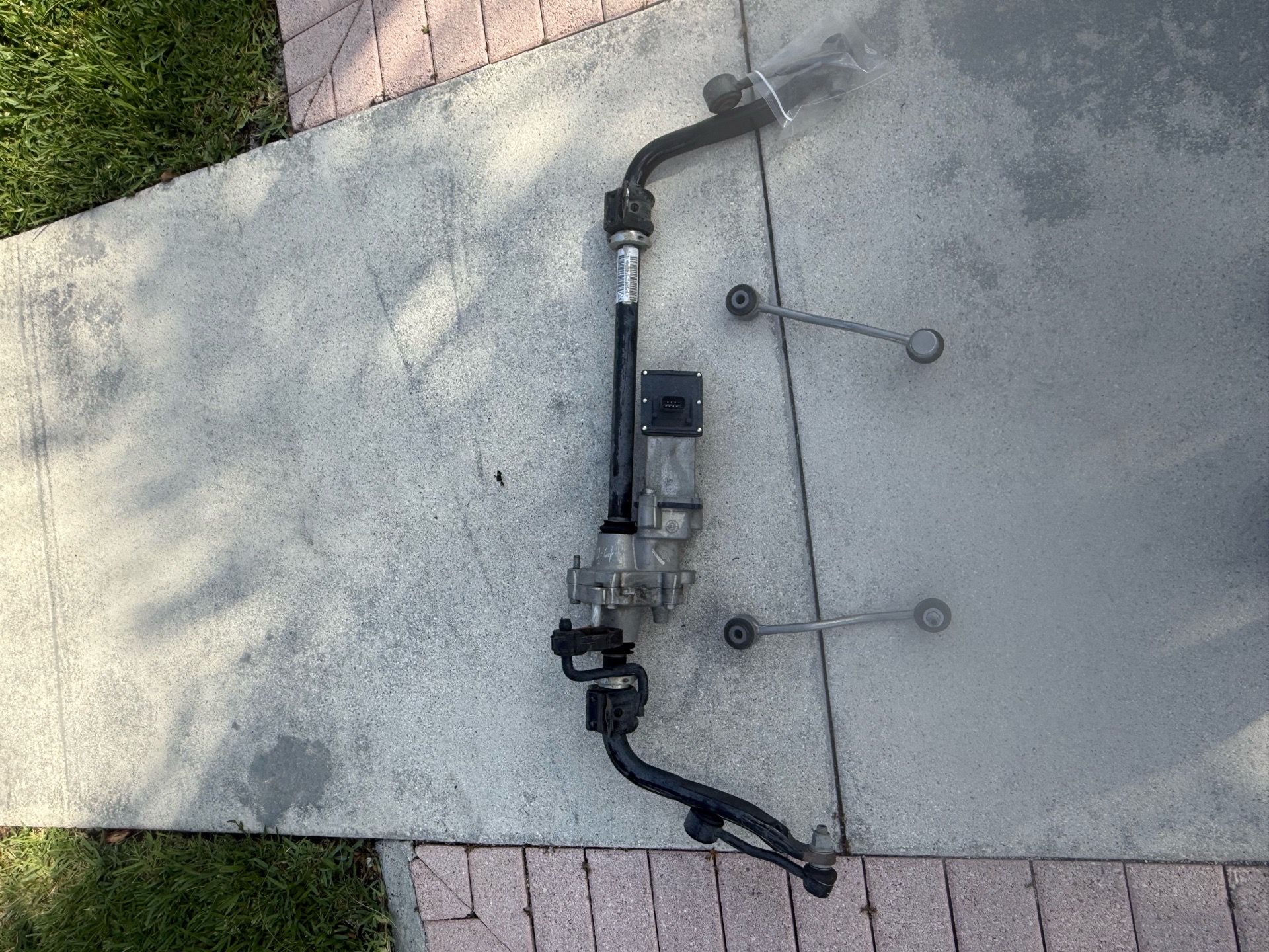 2024 OEM Jeep rubicon sway bar with module and rear sway links