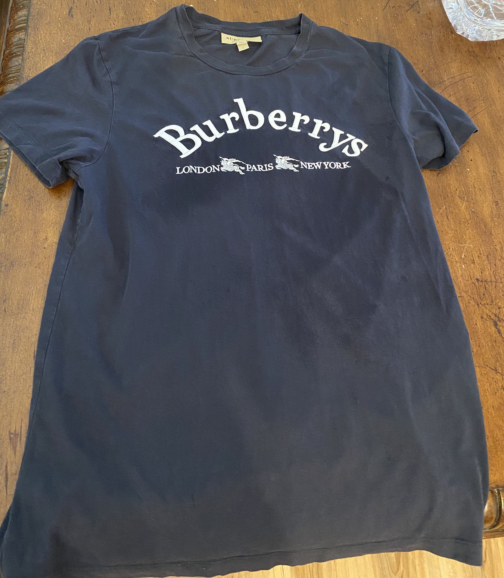 Burberry T shirt (authentic)