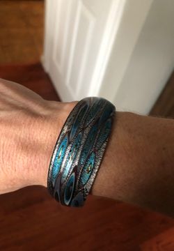 Glass Bracelet
