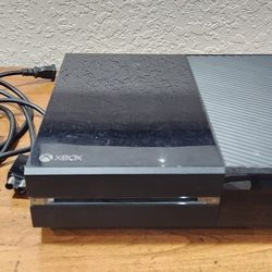 Xbox One With 3 Games