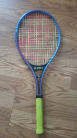 Tennis racquet