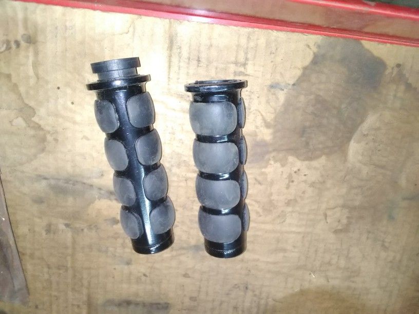 harley hand grips
