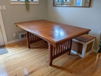Extendable mission style oak dining table