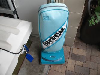 ORECK VACUUM LIKE NEW