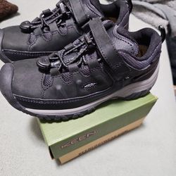 Keen Boys Size 13 Targhee