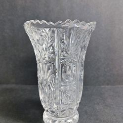 Vintage Crystal Clear Floral Fan Sawfoot H Edge Vase 