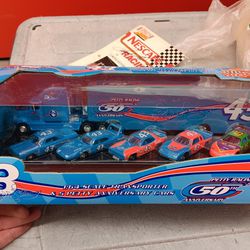 Race Champions Richard Petty Collectable Car Set 