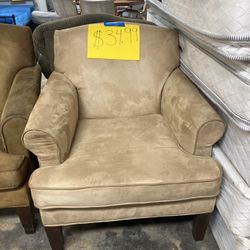 Accent chair