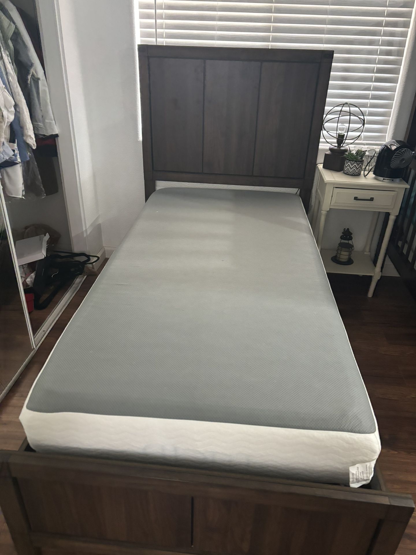 Twin Bed