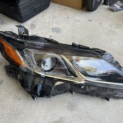 2023 Toyota Camry Luz Iskierda Y Derecha