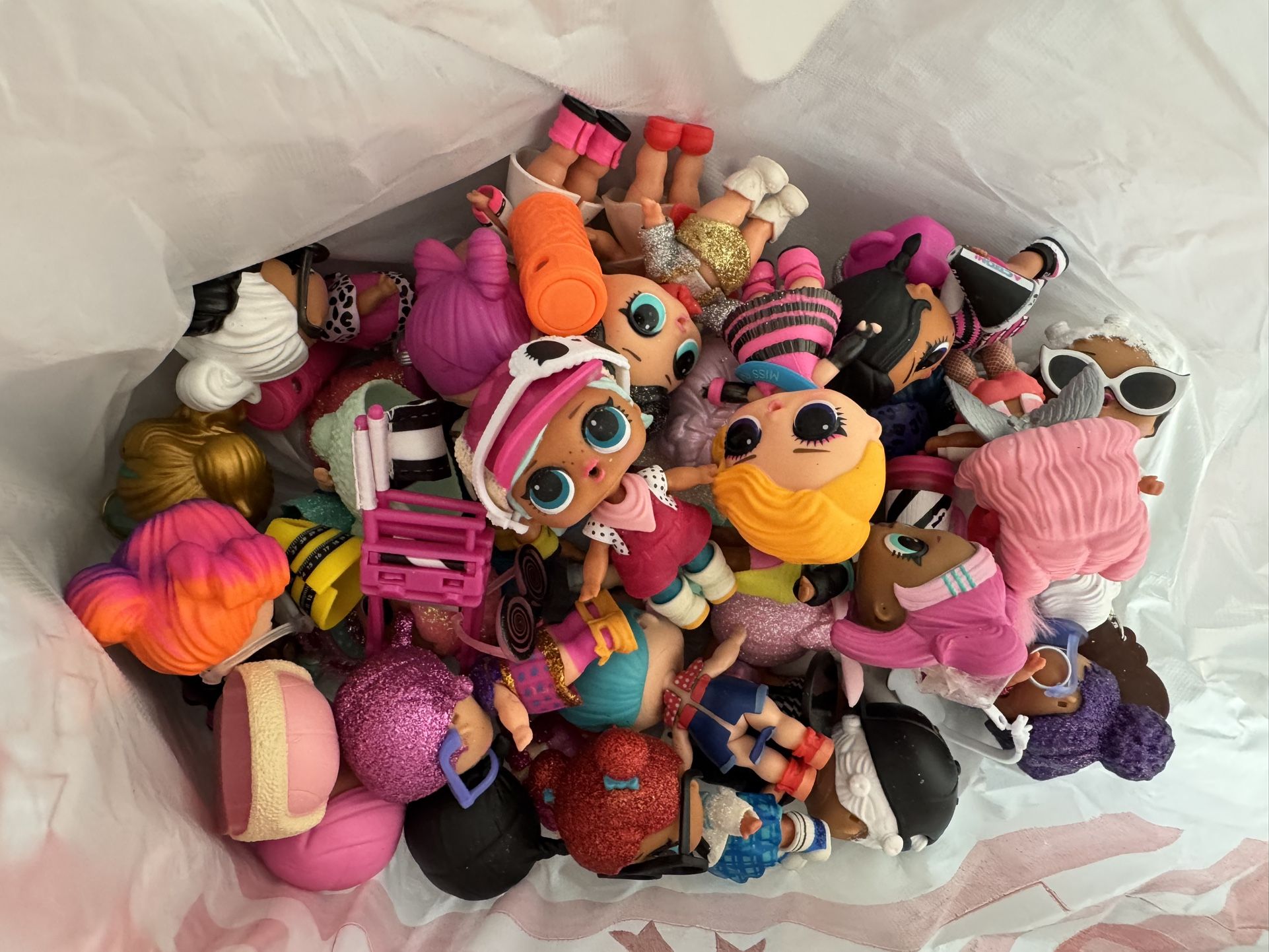 LOL Surprise Dolls 20+ Dolls And Accessories