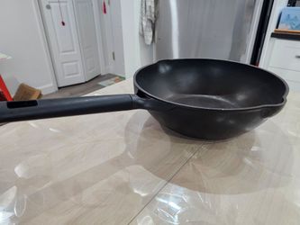 Good condition 11.5 inch masterclass wok with flat bottom