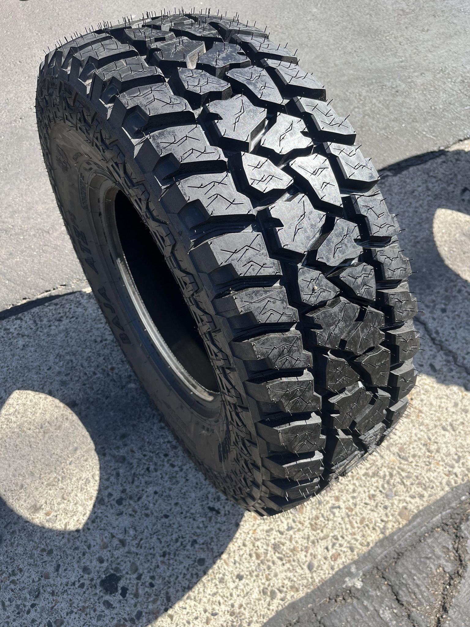(ONLY 1) 31x10.50R15 Mickey Thompson Baja ATZ