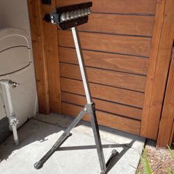 Indeed/Outfeed Holder Tool