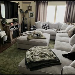 Furniture/Large Items