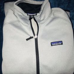 Men Patagonia Sweater(Firm Prices Only)