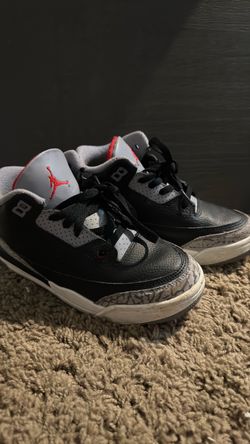 BOYS SHOES SIZE 1Y