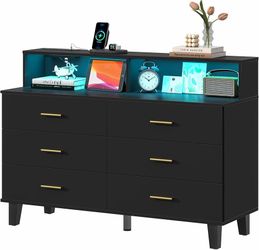 Drawer Dresser with Power Outlet for Bedroom