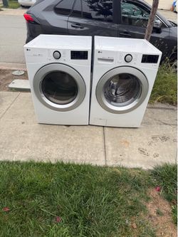Newer LG Washer/Dryer (Gas Dryer + Stackable) 30 day warranty