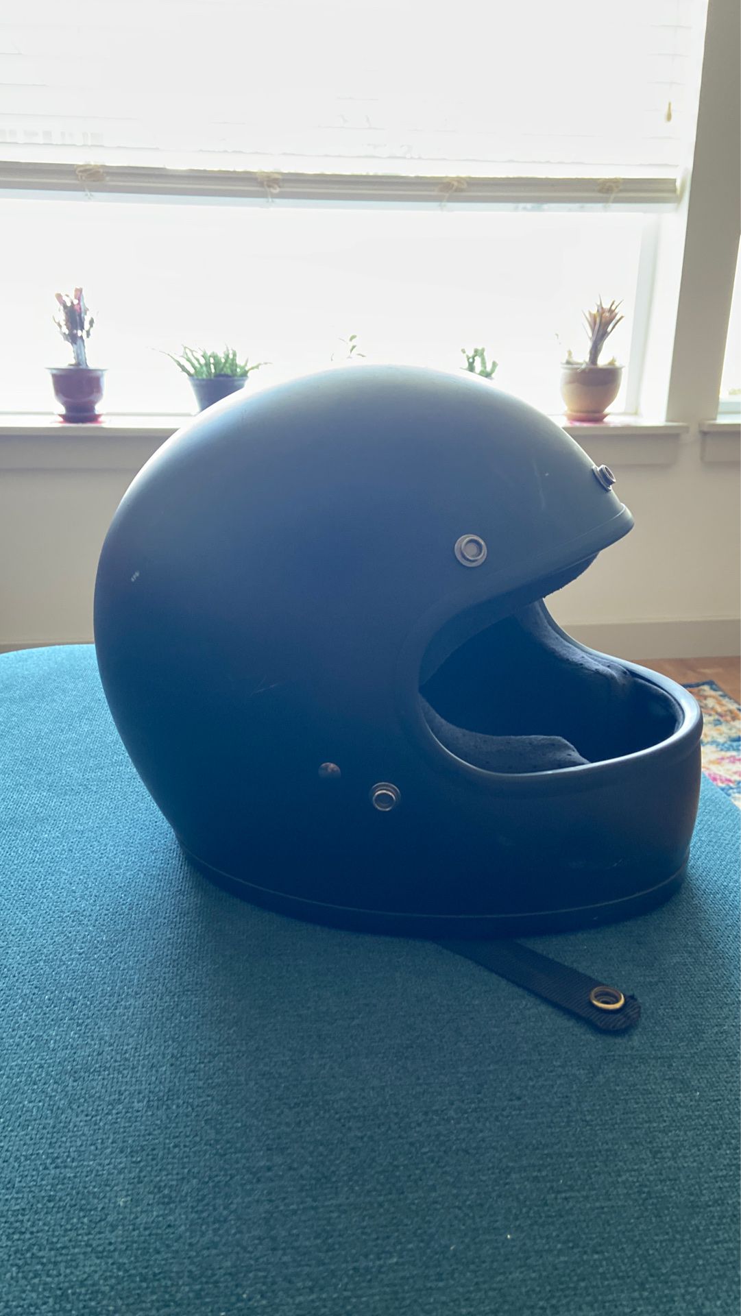 Biltwell Gringo Motorcycle Helmet. Large.
