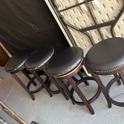 Swivel bar stools