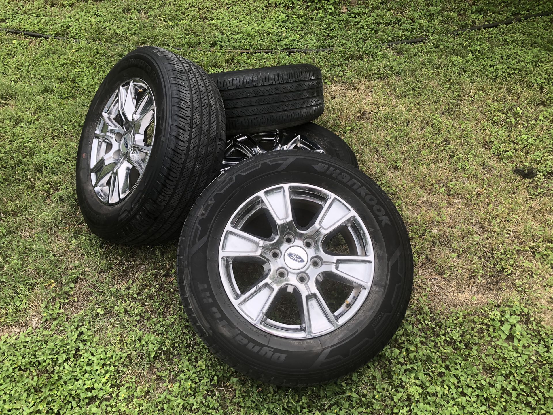 F150 2017 chrome rims and tires. Size 18