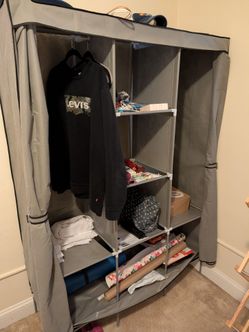 Cloth closet