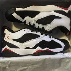 Nike Flight 92 Size 11