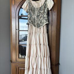 Vintage Costume 