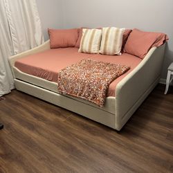 Fleece Full Daybed with LED Trundle - Brand New