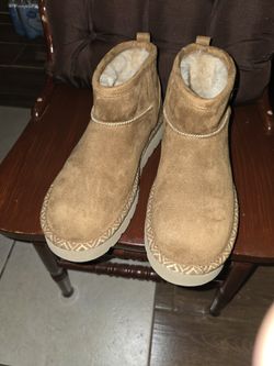 Like New Xappeal suede winters boots,Women's Keegan Platform Fur Ankle Boots. Size: 9m.Color: Brown, ( only used ones at home ).

Pickup East side 