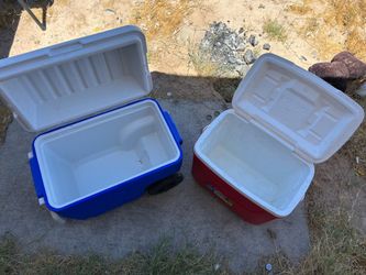 Coleman Rolling cooler & red igloo cooler bundle