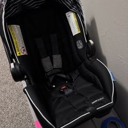 Graco snugride 35 lite lx (car seat and base)