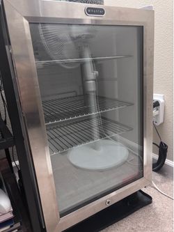 Whynter 120-Can Beverage Mini Refrigerator w/ Stand and Silicone Mat