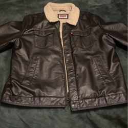 XXL Levi’s Leather Jacket 