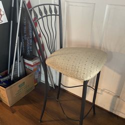 Bar Stools X2 30’’ Seat 45’’ Tall 