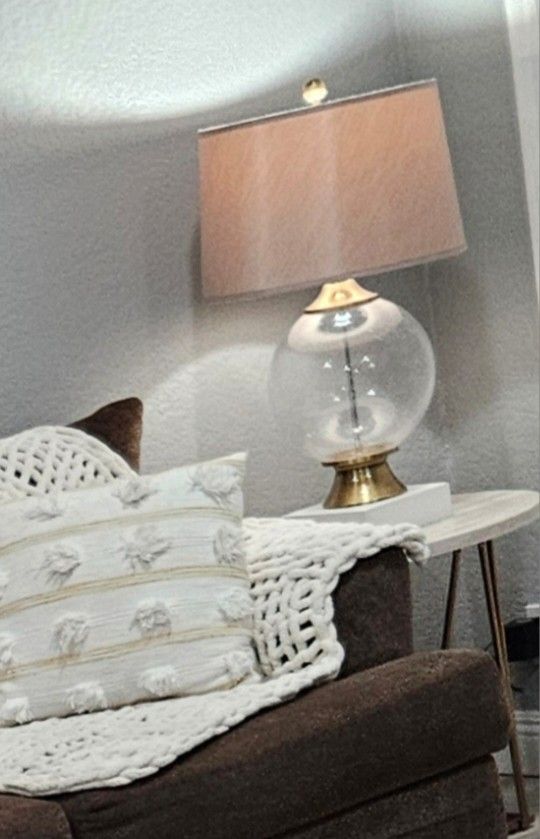 2 Corner Tables And 2 Lamps/Cash Only
