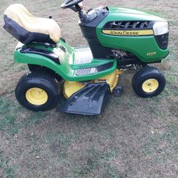 John Deere D105 Riding Mower 17 HP John Deere Engine 42 Inch Deck 115 Hours 
