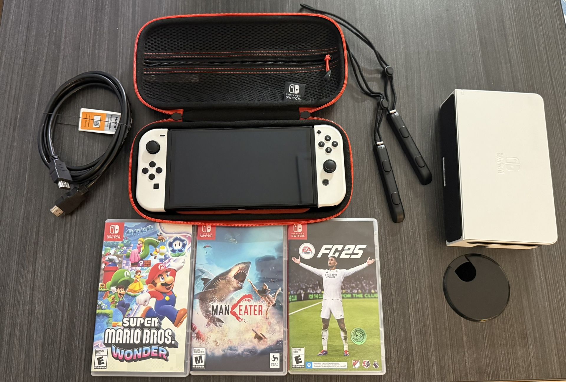 Nintendo Switch Oled + 3 Games (No Charger)