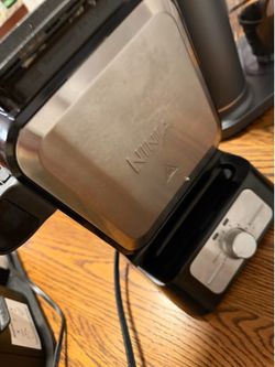 Ninja waffle maker and