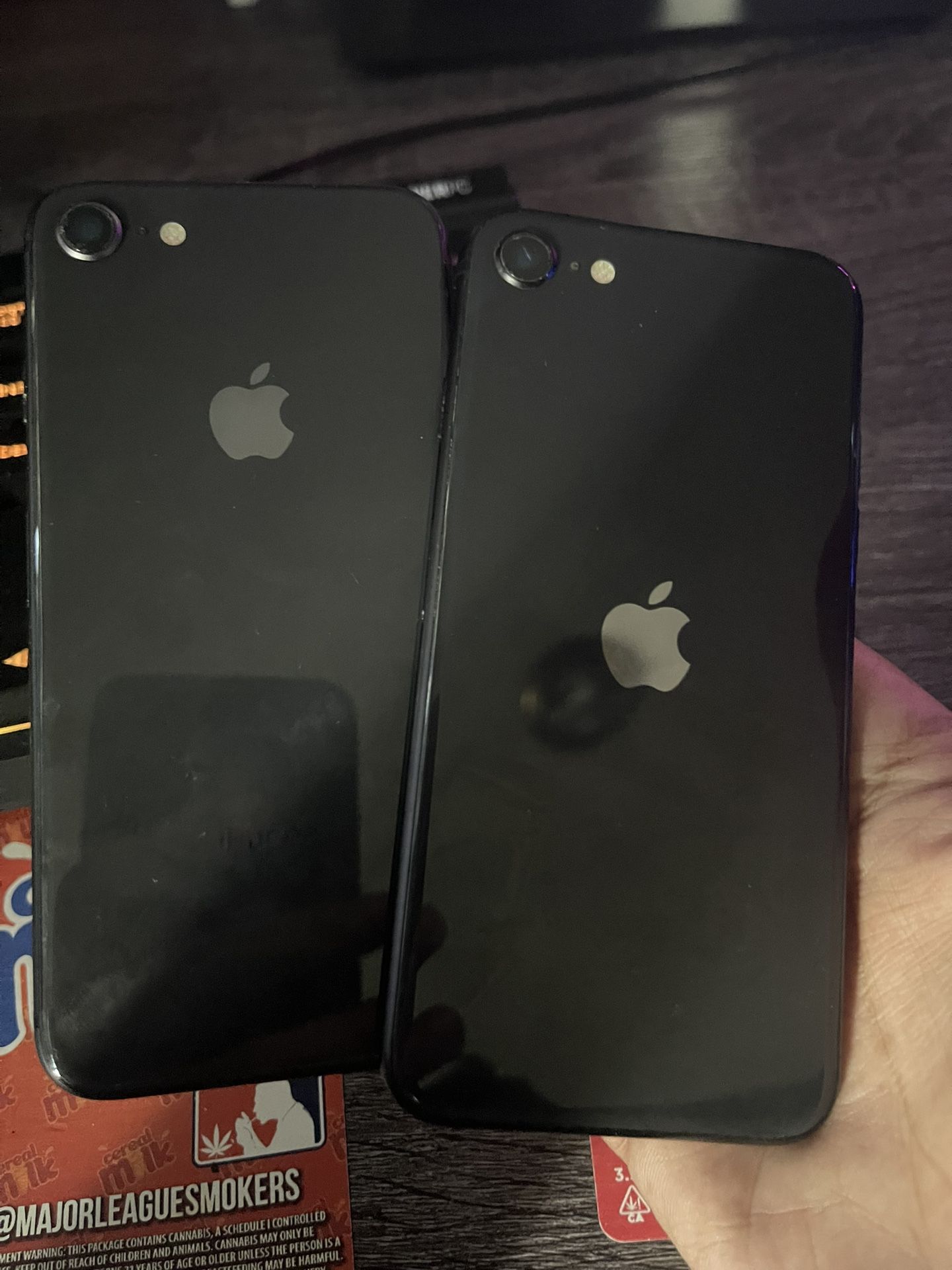 2 IPHONES FOR PARTS!