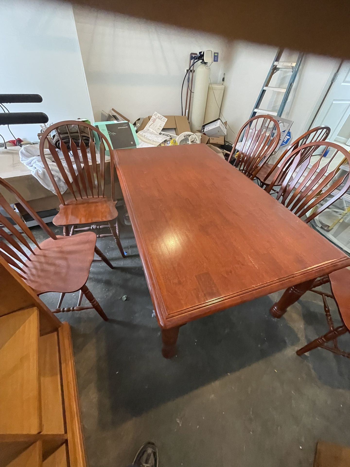 Dining Table And 6 Chairs