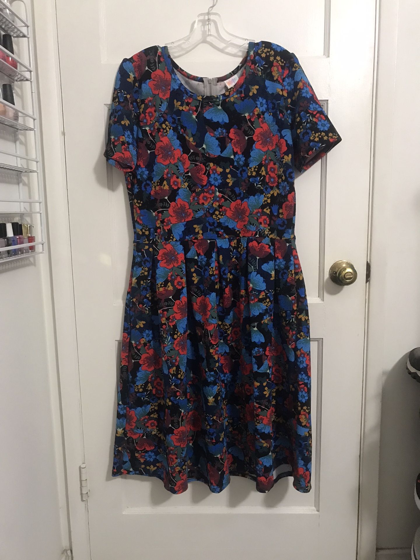 Ladies LulaRoe Dress π
