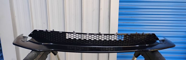 2018 2019 2020 2021 2022 2023 FORD MUSTANG front bumper lower grille oem.