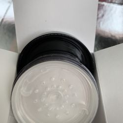 MK. Translucent Loose Powder.