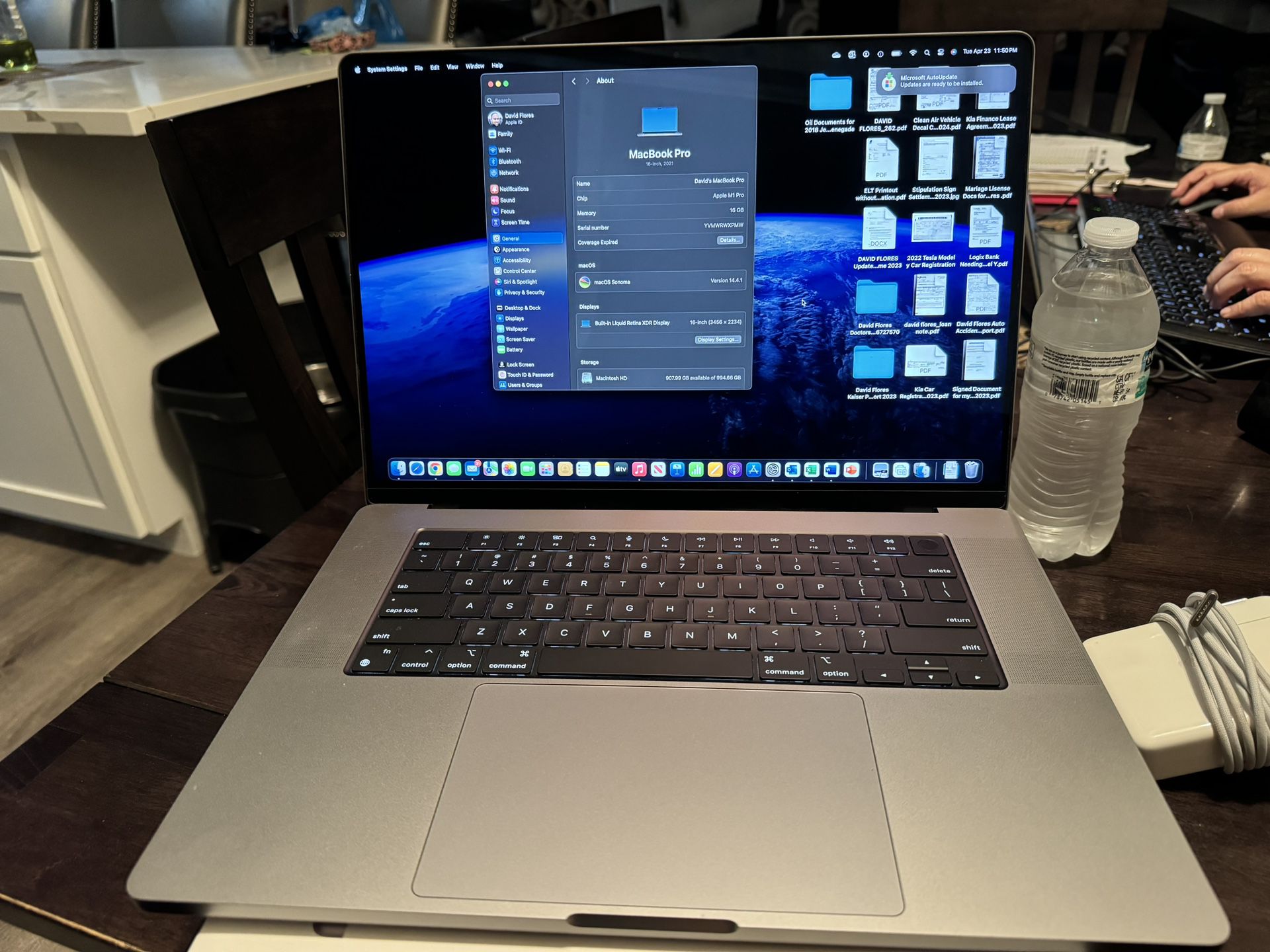 Apple 16 Inch MacBook Pro M1 16 GB Of Memory And 1 TB of SSD