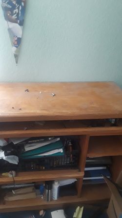 Computer desk
