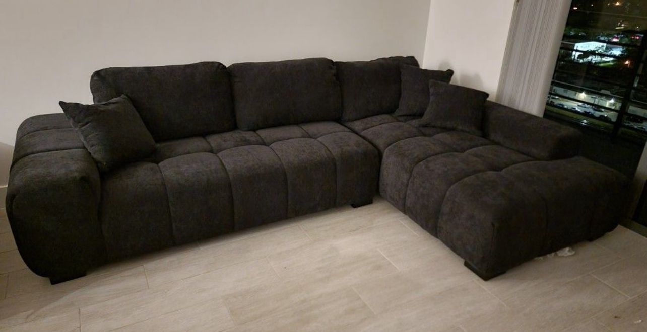 Black Sectional Sofa Modern New in box $998
