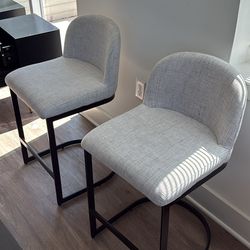 Stylish Light Gray Bar Chair Set