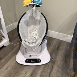 4 Moms Mamaroo 4